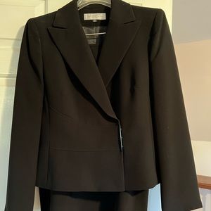 Tahari Women’s Suit 10P